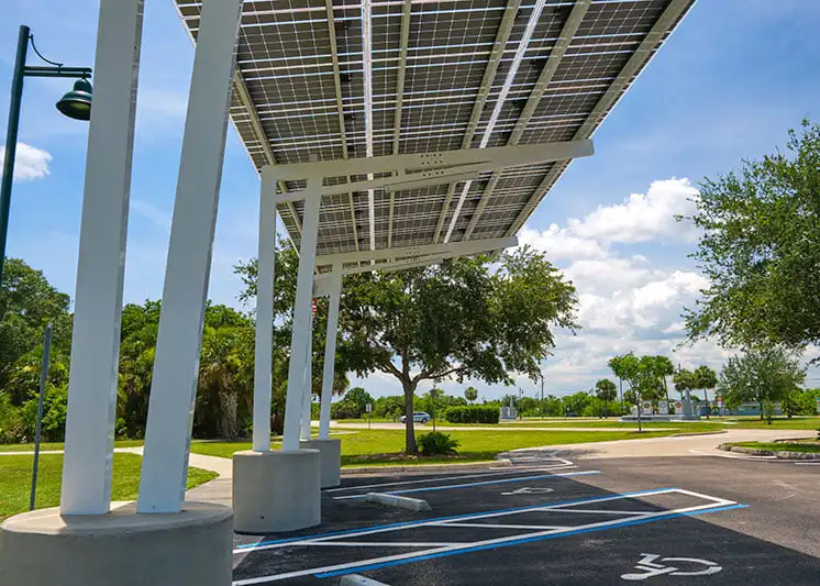 pérgola solar parking